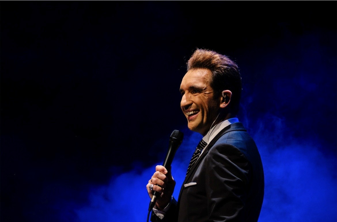 MIGUEL LAGO COMEDY CLUB